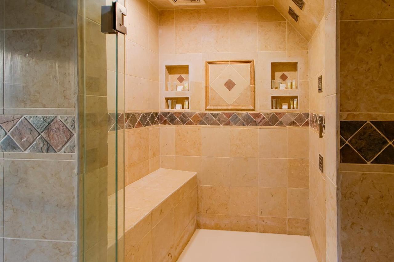 Oyo Pinewood Inn & Suites Silsbee المظهر الخارجي الصورة